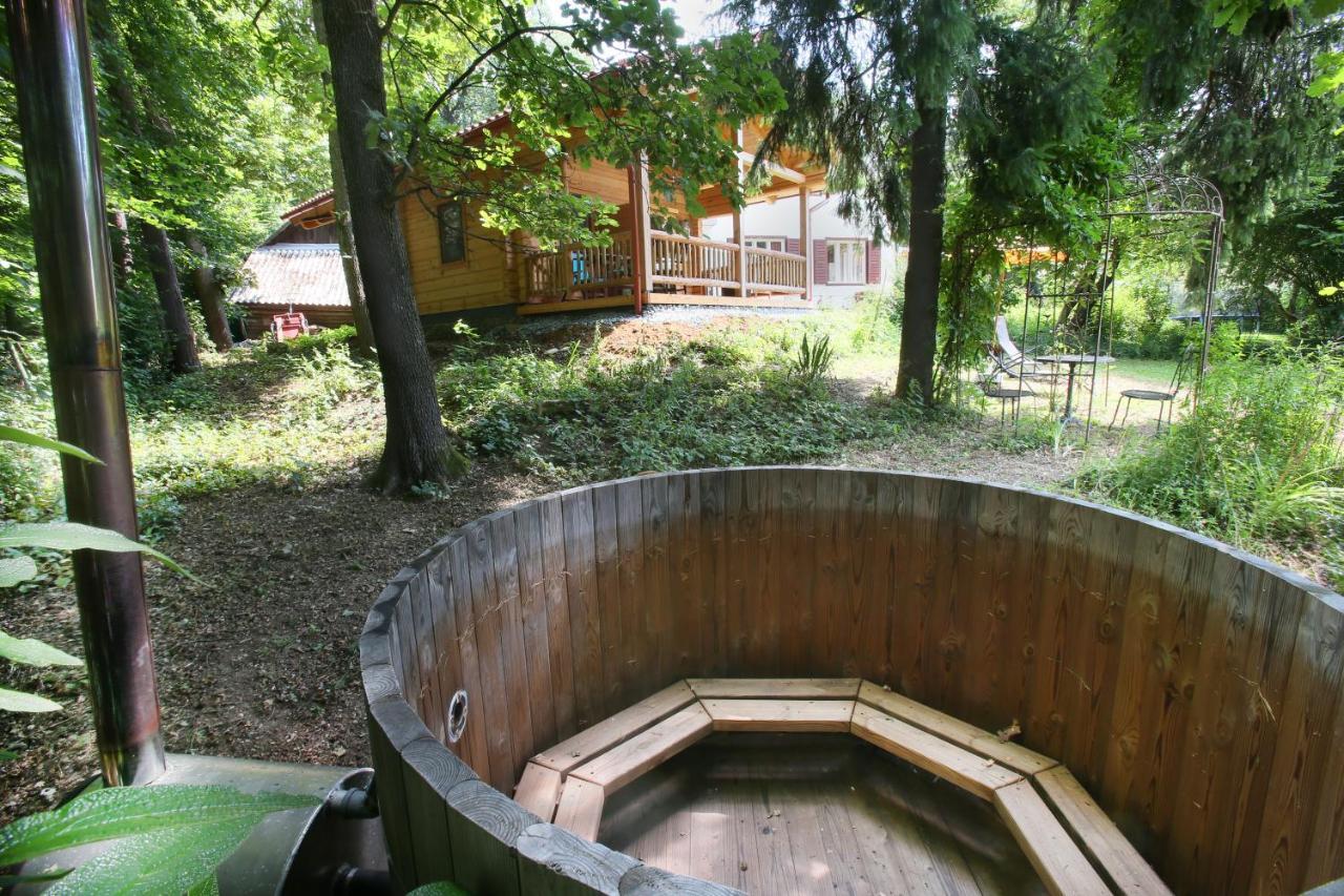 Oberschützen Blockhaus Chalet Mit Beheizbarem Badefass Und Infrarotsauna Auf Der Terrasse מראה חיצוני תמונה